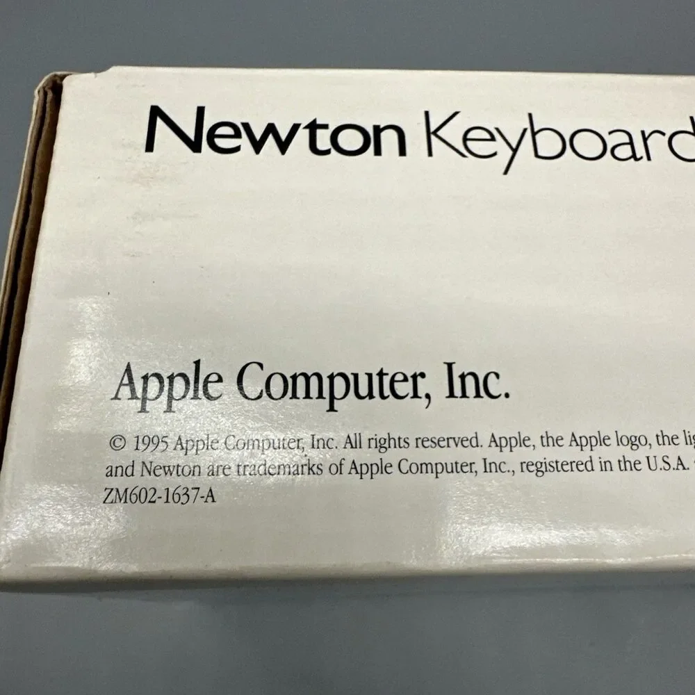  Apple Newton Keyboard in Original Packaging Box Carry Pouch X004 X0035LL/A